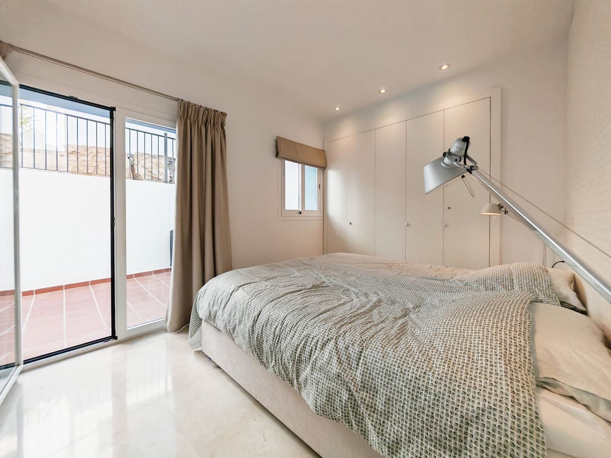3 bedroom Apartment for sale in Benahavis with pool garage - € 599,000 (Ref: 9301514)