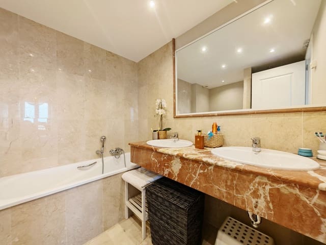 3 soveværelse Lejlighed til salg i Mijas Costa, Mijas med swimmingpool garage - € 440.000 (Ref: 9321854)