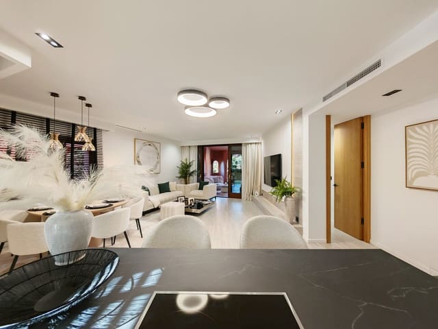 3 chambre Appartement à vendre à Estepona avec piscine garage - 1 525 000 € (Ref: 9347317)