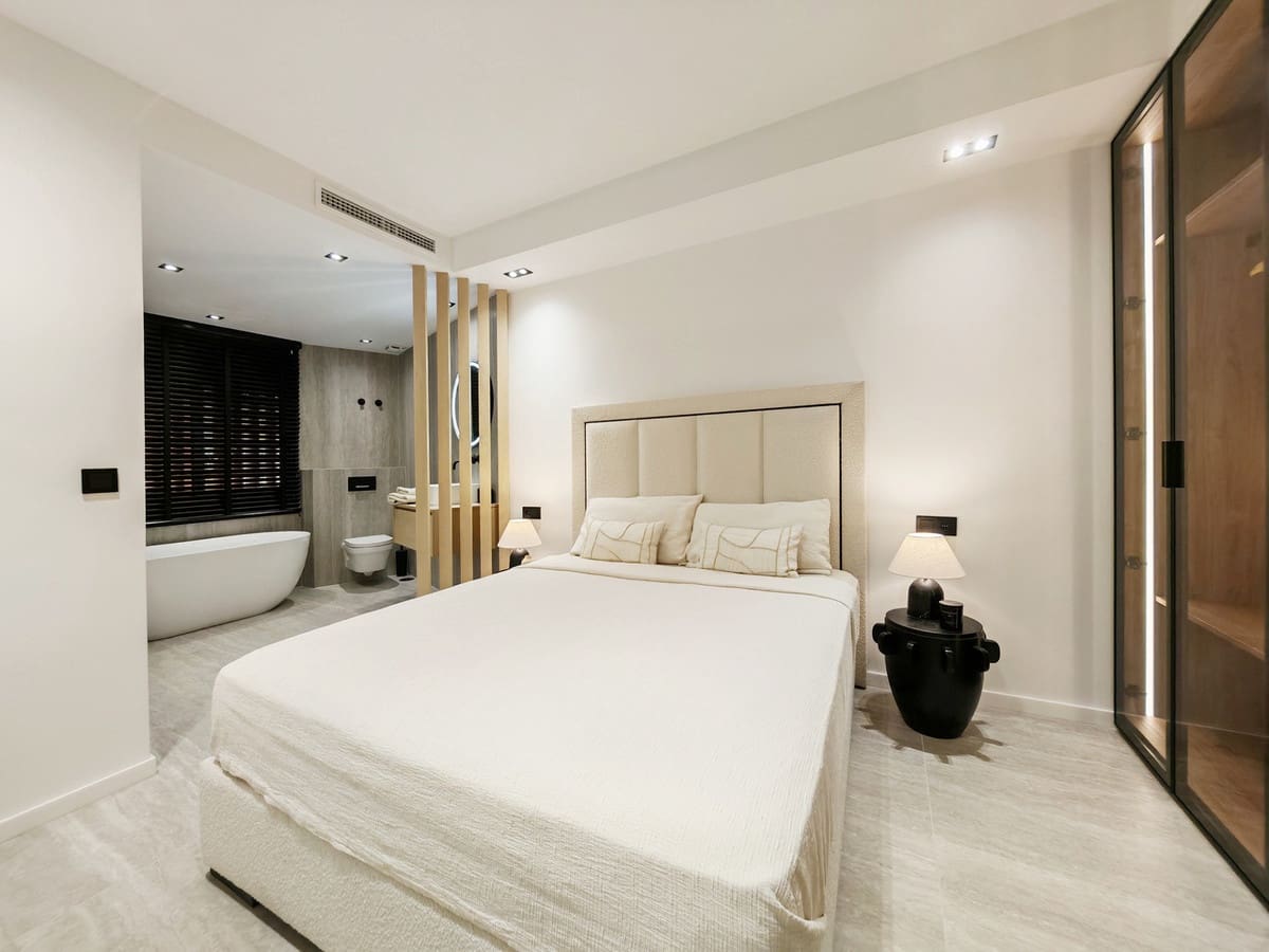 3 chambre Appartement à vendre à Estepona avec piscine garage - 1 525 000 € (Ref: 9347317)