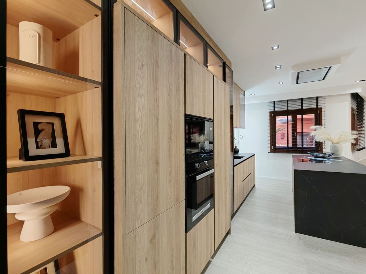 3 chambre Appartement à vendre à Estepona avec piscine garage - 1 525 000 € (Ref: 9347317)