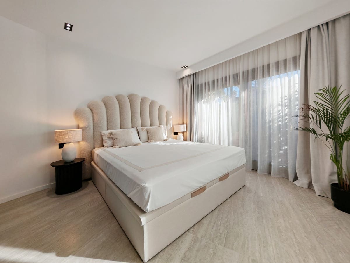3 sovrum Lägenhet till salu i Estepona med pool garage - 1 525 000 € (Ref: 9347317)