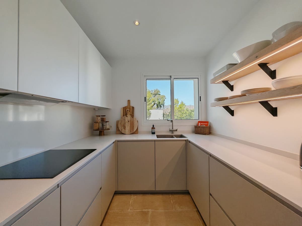 3 bedroom Apartment for sale in La Mairena with pool garage - € 530,000 (Ref: 9368928)