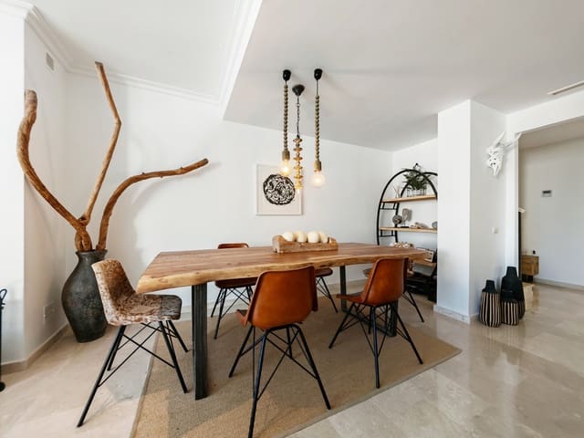 Apartamento de 3 habitaciones en La Mairena, Ojen en venta con piscina garaje - 530.000 € (Ref: 9368928)