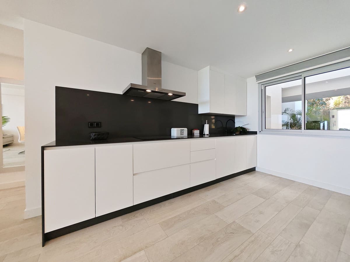 Apartamento de 2 habitaciones en Casares en venta con piscina garaje - 559.000 € (Ref: 9368929)