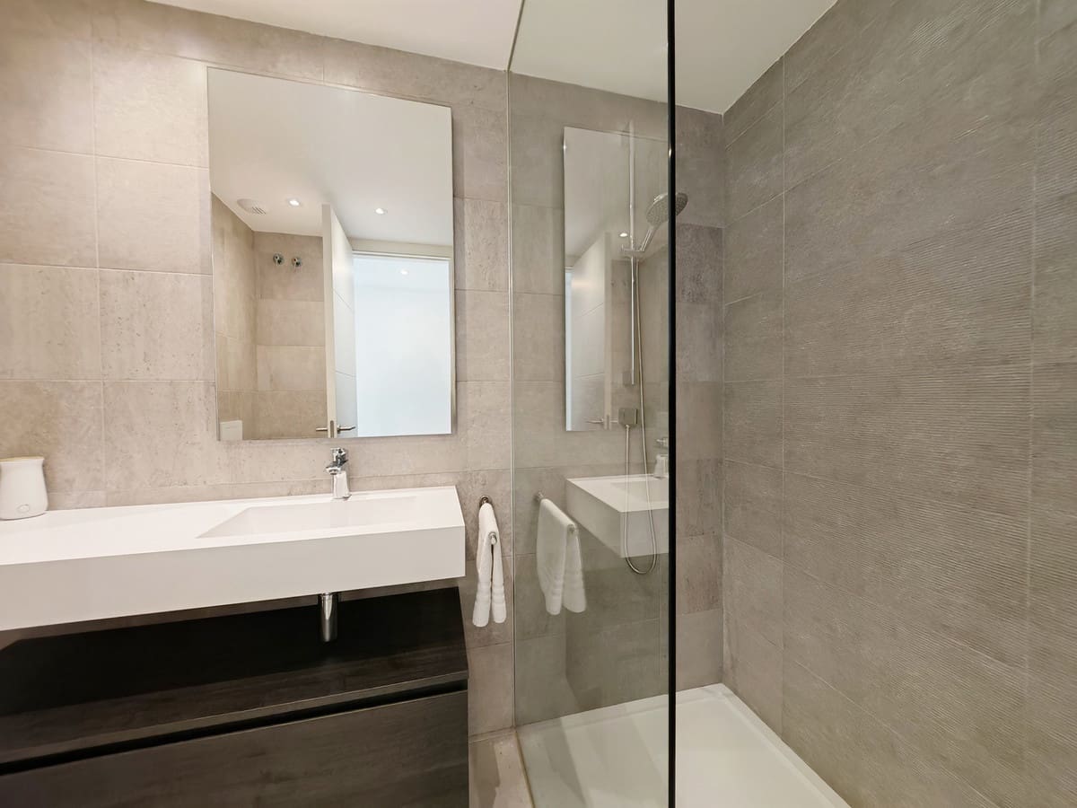 Apartamento de 2 habitaciones en Casares en venta con piscina garaje - 559.000 € (Ref: 9368929)