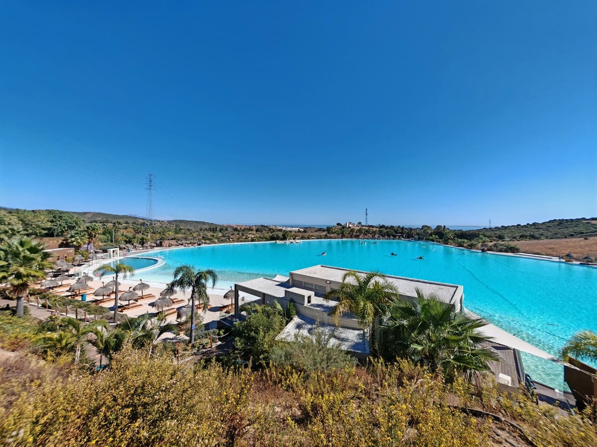 Apartamento de 2 habitaciones en Casares en venta con piscina garaje - 559.000 € (Ref: 9368929)