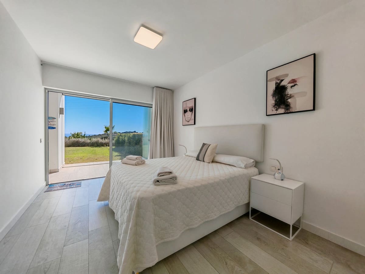 2 slaapkamer Appartement te koop in Casares met zwembad garage - € 559.000 (Ref: 9368929)