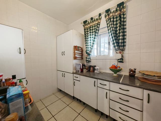 12 sypialnia Willa na sprzedaż w Marbella z basenem garażem - 1 900 000 € (Ref: 9371990)