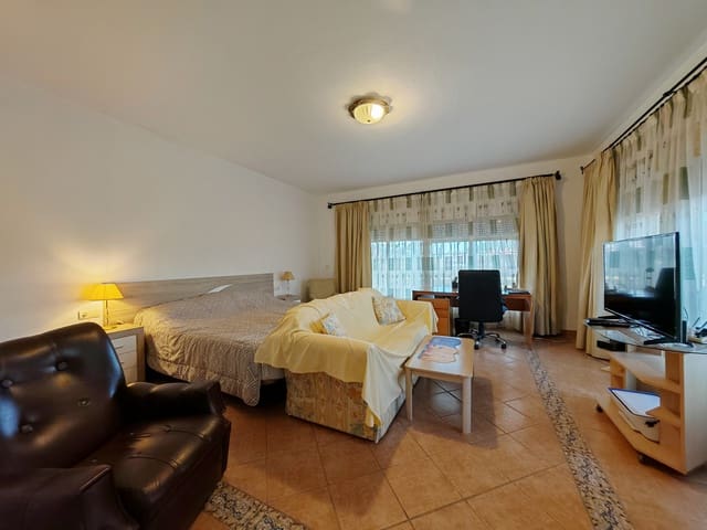 12 sypialnia Willa na sprzedaż w Marbella z basenem garażem - 1 900 000 € (Ref: 9371990)