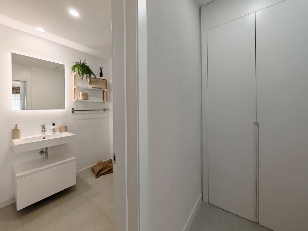 3 slaapkamer Appartement te koop in Los Monteros met zwembad garage - € 1.295.000 (Ref: 9387862)