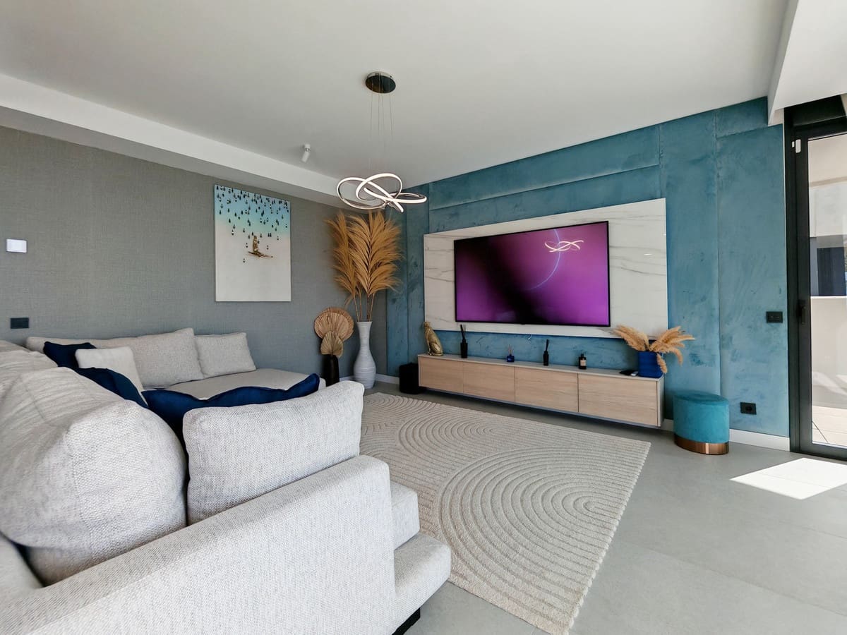 3 slaapkamer Appartement te koop in Los Monteros met zwembad garage - € 1.295.000 (Ref: 9387862)