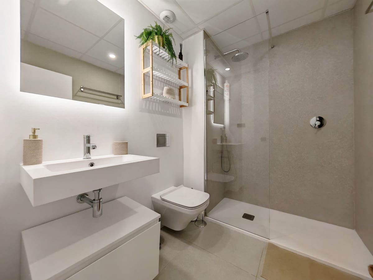 3 slaapkamer Appartement te koop in Los Monteros met zwembad garage - € 1.295.000 (Ref: 9387862)