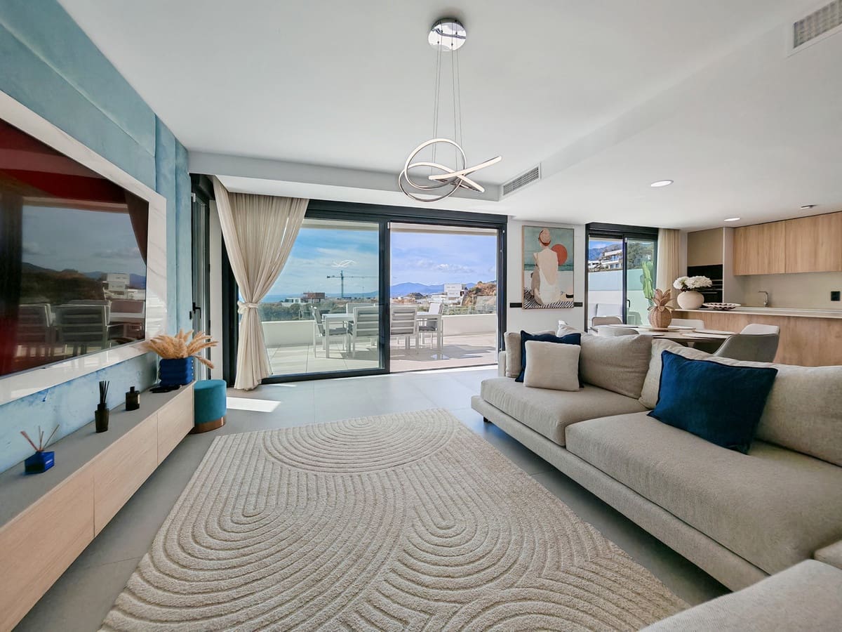 3 slaapkamer Appartement te koop in Los Monteros met zwembad garage - € 1.295.000 (Ref: 9387862)