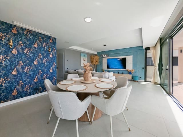 3 chambre Appartement à vendre à Los Monteros, Marbella avec piscine garage - 1 295 000 € (Ref: 9387862)