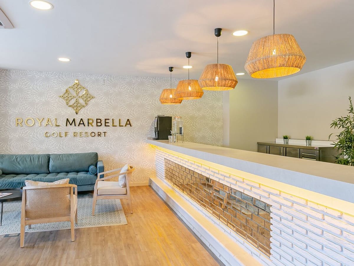 2 bedroom Apartment for sale in El Paraiso with pool garage - € 325,000 (Ref: 9387863)