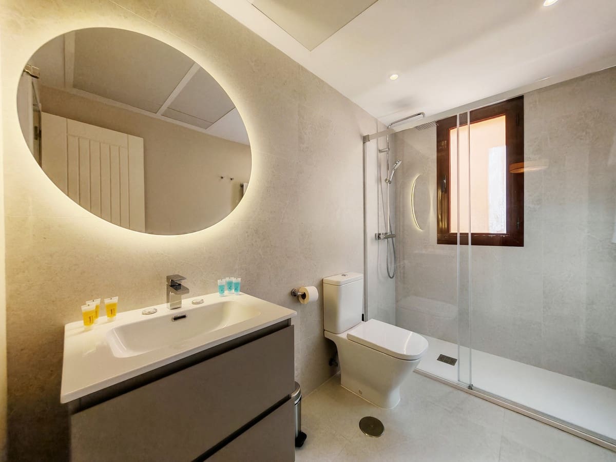 2 bedroom Apartment for sale in El Paraiso with pool garage - € 325,000 (Ref: 9387863)