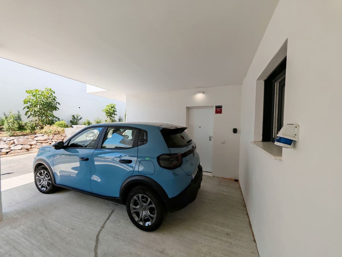 4 Zimmer Haus zu verkaufen in La Cala de Mijas mit Pool Garage - 845.000 € (Ref: 9387864)