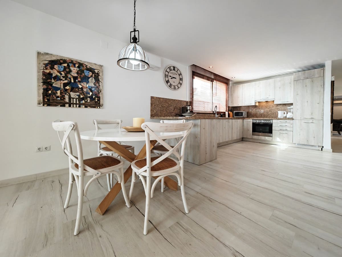 2 chambre Appartement à vendre à La Mairena avec piscine - 465 000 € (Ref: 9395953)