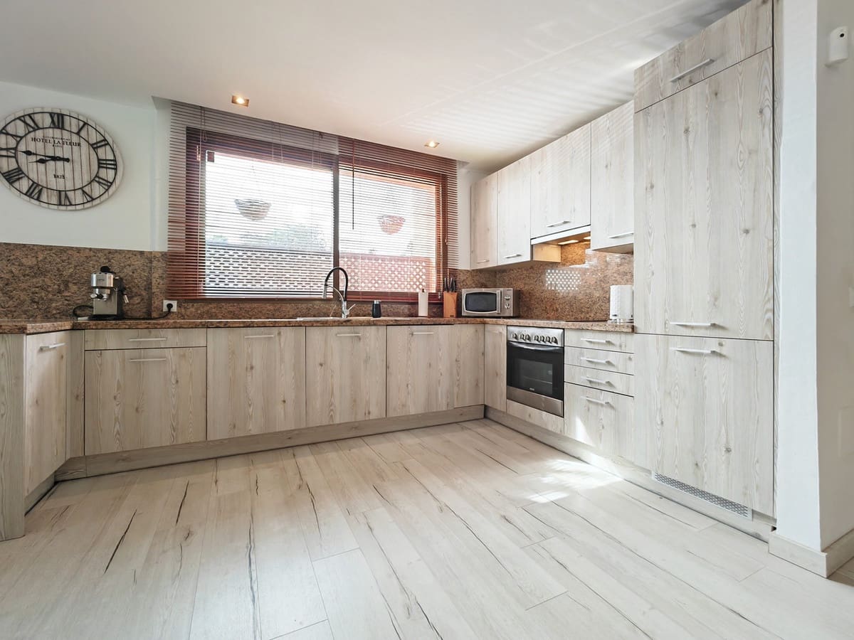 2 chambre Appartement à vendre à La Mairena avec piscine - 465 000 € (Ref: 9395953)