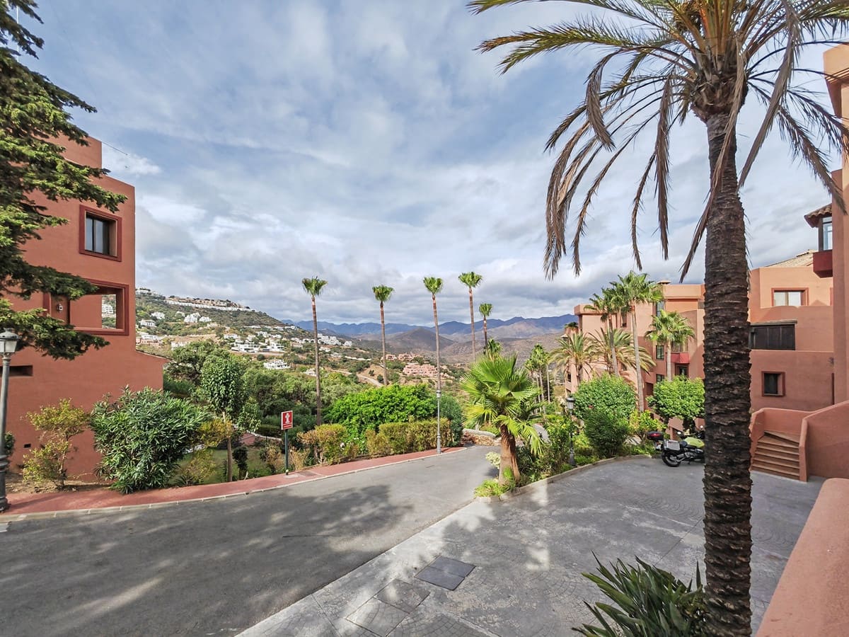 2 chambre Appartement à vendre à La Mairena avec piscine - 465 000 € (Ref: 9395953)