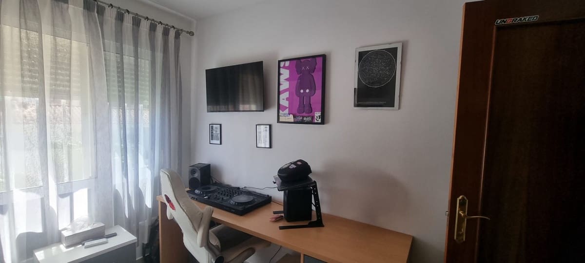 4 soverom Penthouse til salgs i Estepona med garasje - € 449 000 (Ref: 9398768)