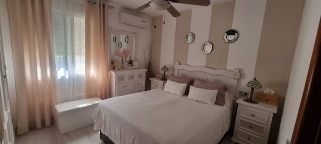 4 Zimmer Penthouse zu verkaufen in Centro, Estepona mit Garage - 449.000 € (Ref: 9398768)