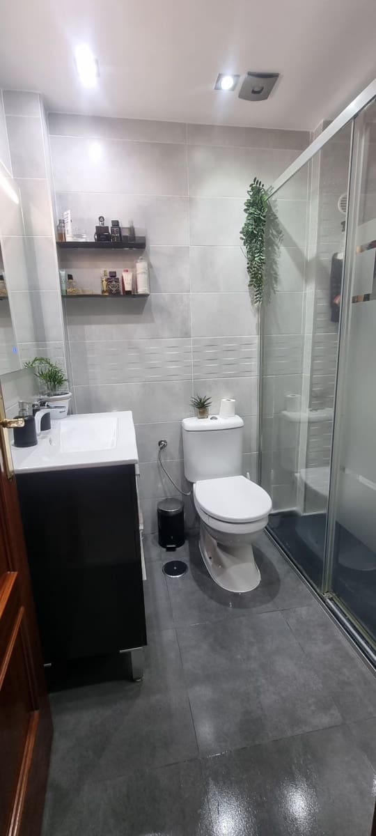 4 sypialnia Penthouse na sprzedaż w Estepona z garażem - 449 000 € (Ref: 9398768)