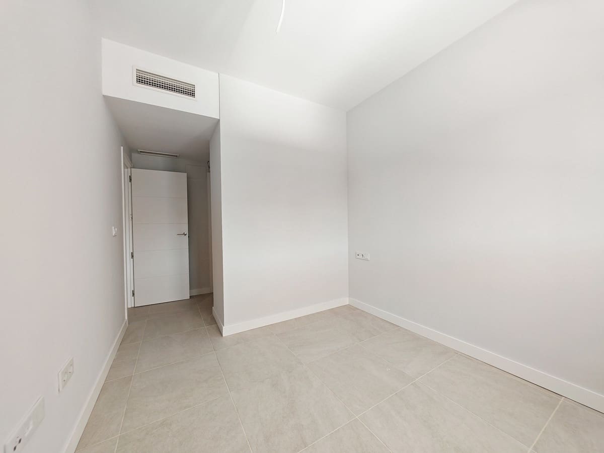 2 Zimmer Apartment zu verkaufen in Estepona mit Pool Garage - 445.000 € (Ref: 9411232)