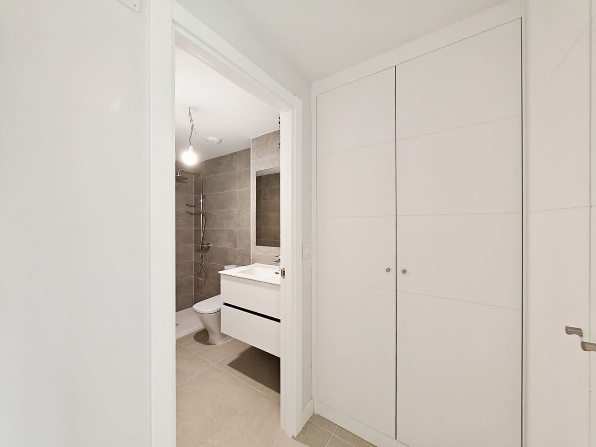 2 Zimmer Apartment zu verkaufen in Estepona mit Pool Garage - 445.000 € (Ref: 9411232)