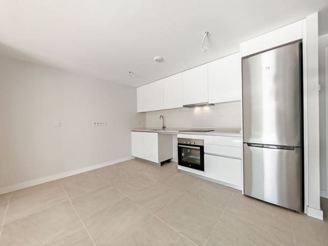 2 Zimmer Apartment zu verkaufen in Estepona mit Pool Garage - 445.000 € (Ref: 9411232)