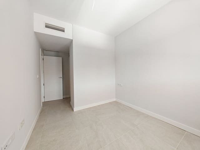 2 Zimmer Apartment zu verkaufen in Estepona mit Pool Garage - 445.000 € (Ref: 9411232)