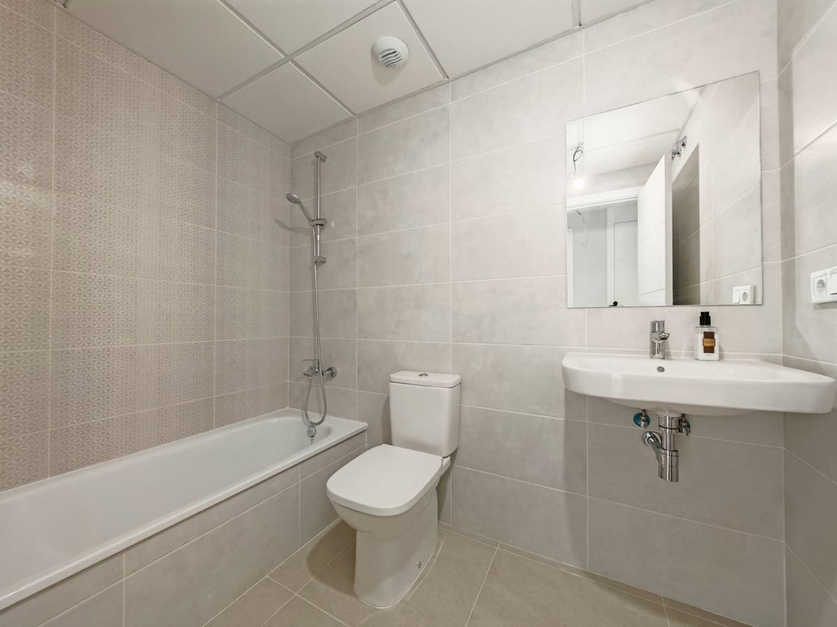 2 Zimmer Apartment zu verkaufen in Estepona mit Pool Garage - 445.000 € (Ref: 9411232)