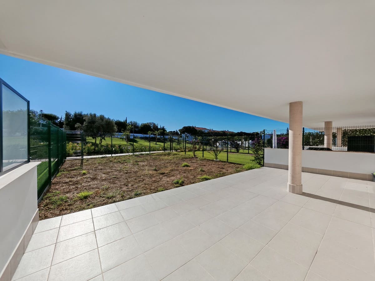 2 Zimmer Apartment zu verkaufen in Estepona mit Pool Garage - 445.000 € (Ref: 9411232)