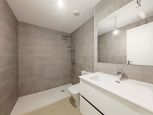 2 Zimmer Apartment zu verkaufen in Estepona mit Pool Garage - 445.000 € (Ref: 9411232)