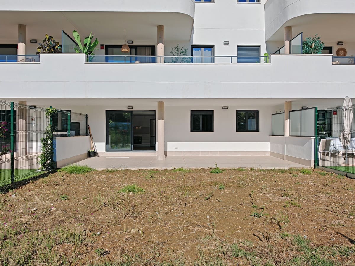 2 Zimmer Apartment zu verkaufen in Estepona mit Pool Garage - 445.000 € (Ref: 9411232)