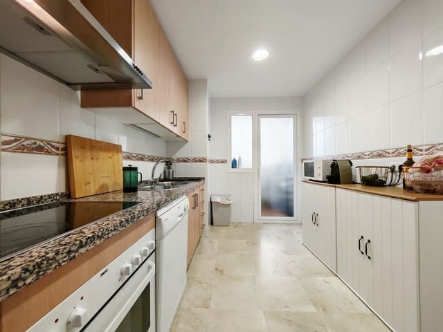 2 slaapkamer Appartement te koop in Benalmádena met zwembad garage - € 335.000 (Ref: 9411323)