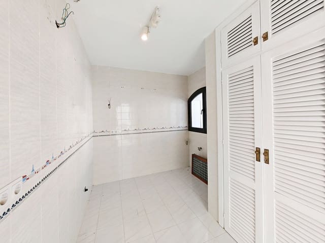 2 soveværelse Byhus til salg i Cabopino, Marbella med swimmingpool - € 750.000 (Ref: 9422381)