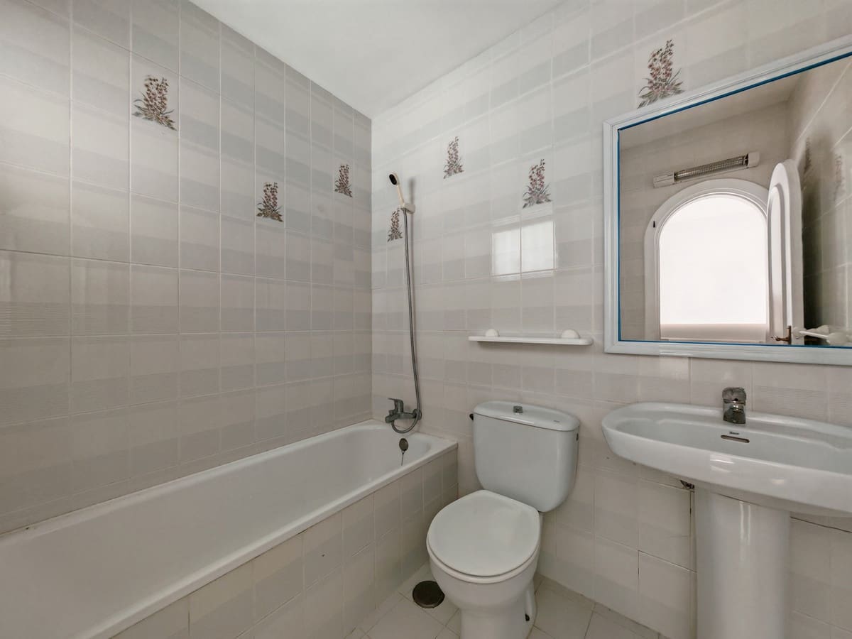 2 soverom Hus til salgs i Cabopino med svømmebasseng - € 750 000 (Ref: 9422381)