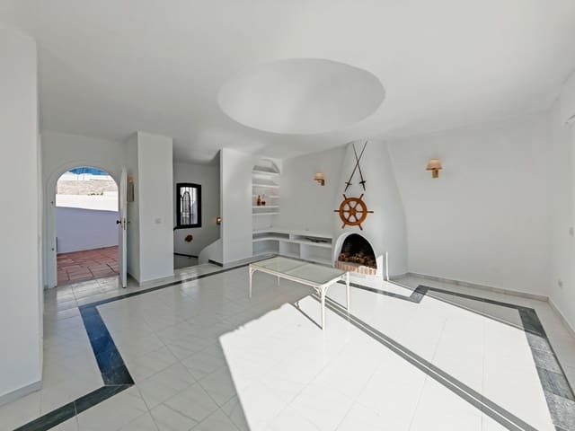 2 soverom Hus til salgs i Cabopino, Marbella med svømmebasseng - € 750 000 (Ref: 9422381)