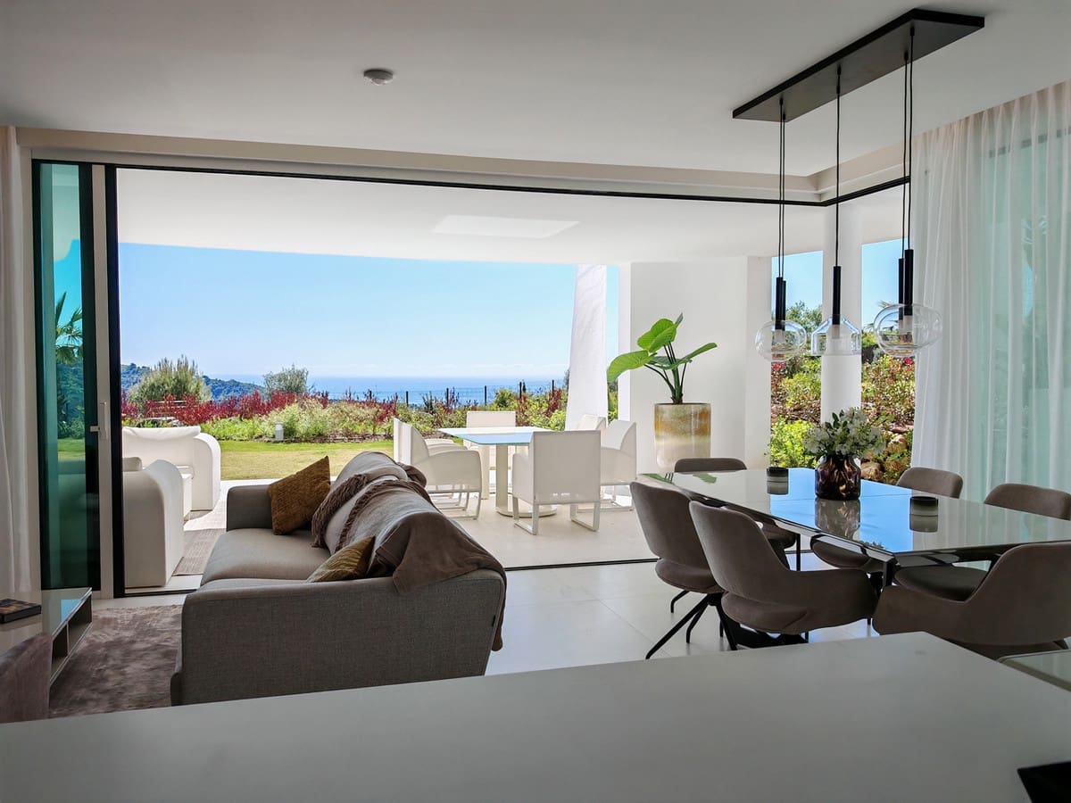 3 sypialnia Apartament na sprzedaż w Ojen z basenem garażem - 1 395 000 € (Ref: 9427469)