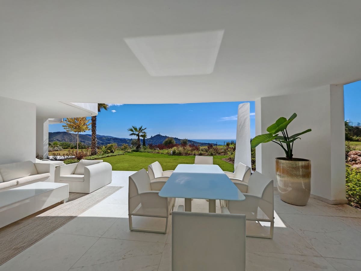 3 sypialnia Apartament na sprzedaż w Ojen z basenem garażem - 1 395 000 € (Ref: 9427469)