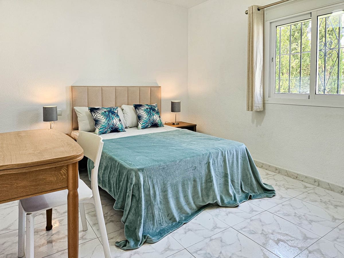 4 slaapkamer Villa te koop in Riviera del Sol met zwembad garage - € 1.100.000 (Ref: 9431253)