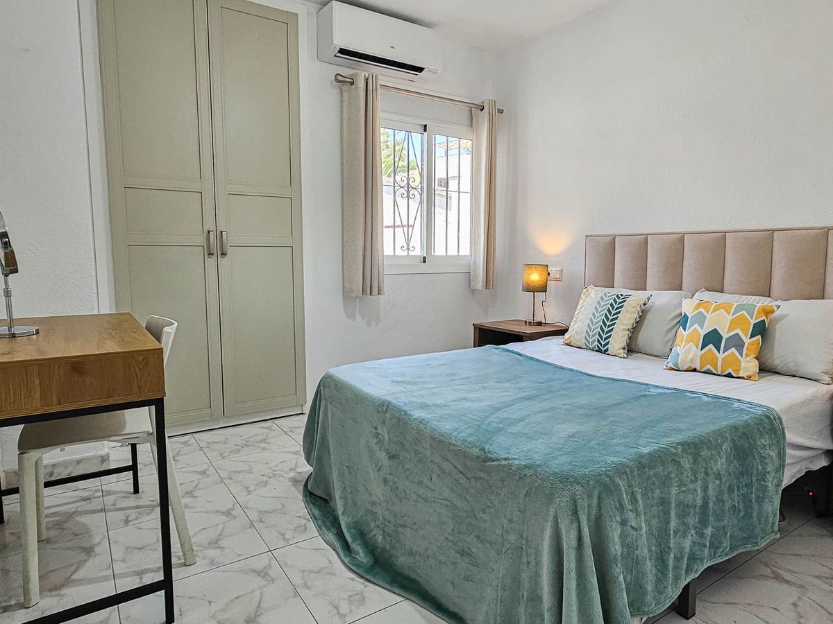 4 slaapkamer Villa te koop in Riviera del Sol met zwembad garage - € 1.100.000 (Ref: 9431253)