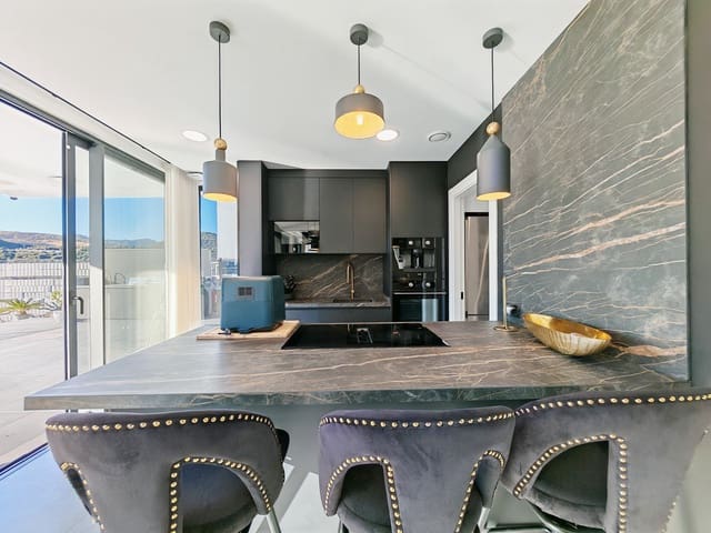 4 chambre Villa/Maison à vendre à Estepona avec piscine garage - 1 590 000 € (Ref: 9440593)