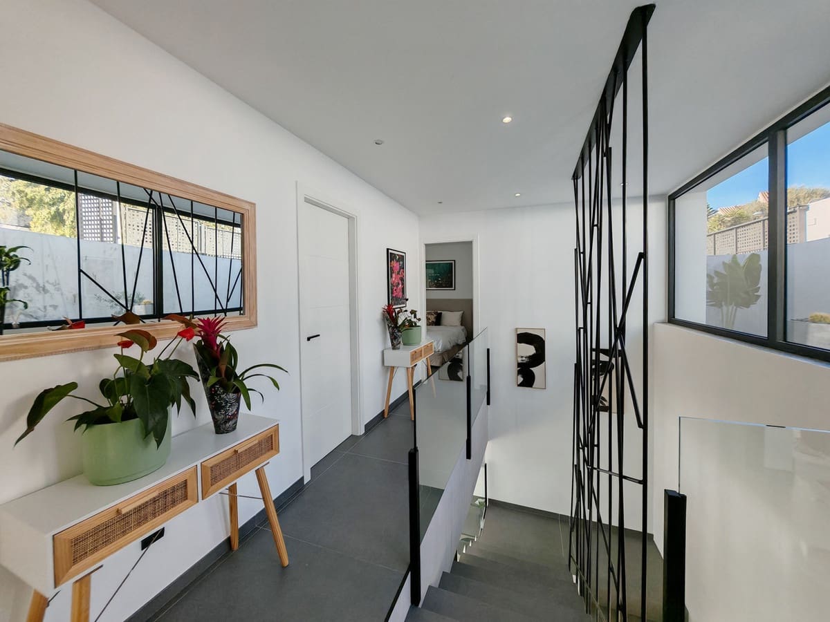 4 soverom Villa til salgs i Estepona med svømmebasseng garasje - € 1 300 000 (Ref: 9444034)