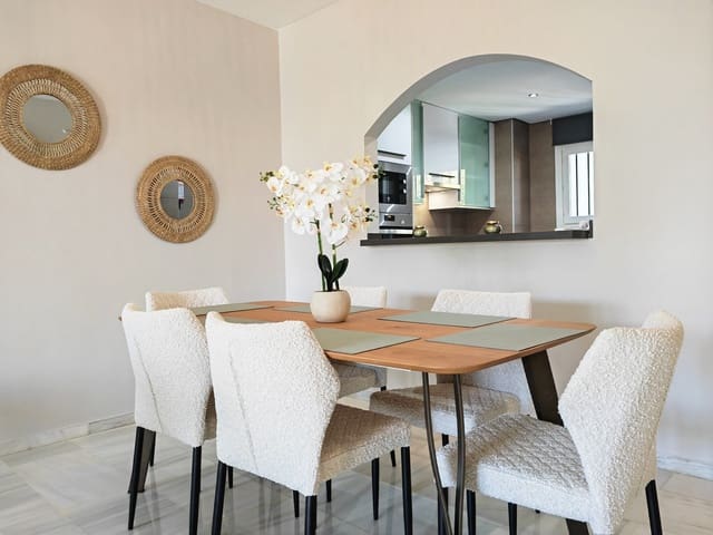 2 Zimmer Apartment zu vermieten in Cabopino, Marbella mit Pool Garage - 2.500 € (Ref: 9453526)