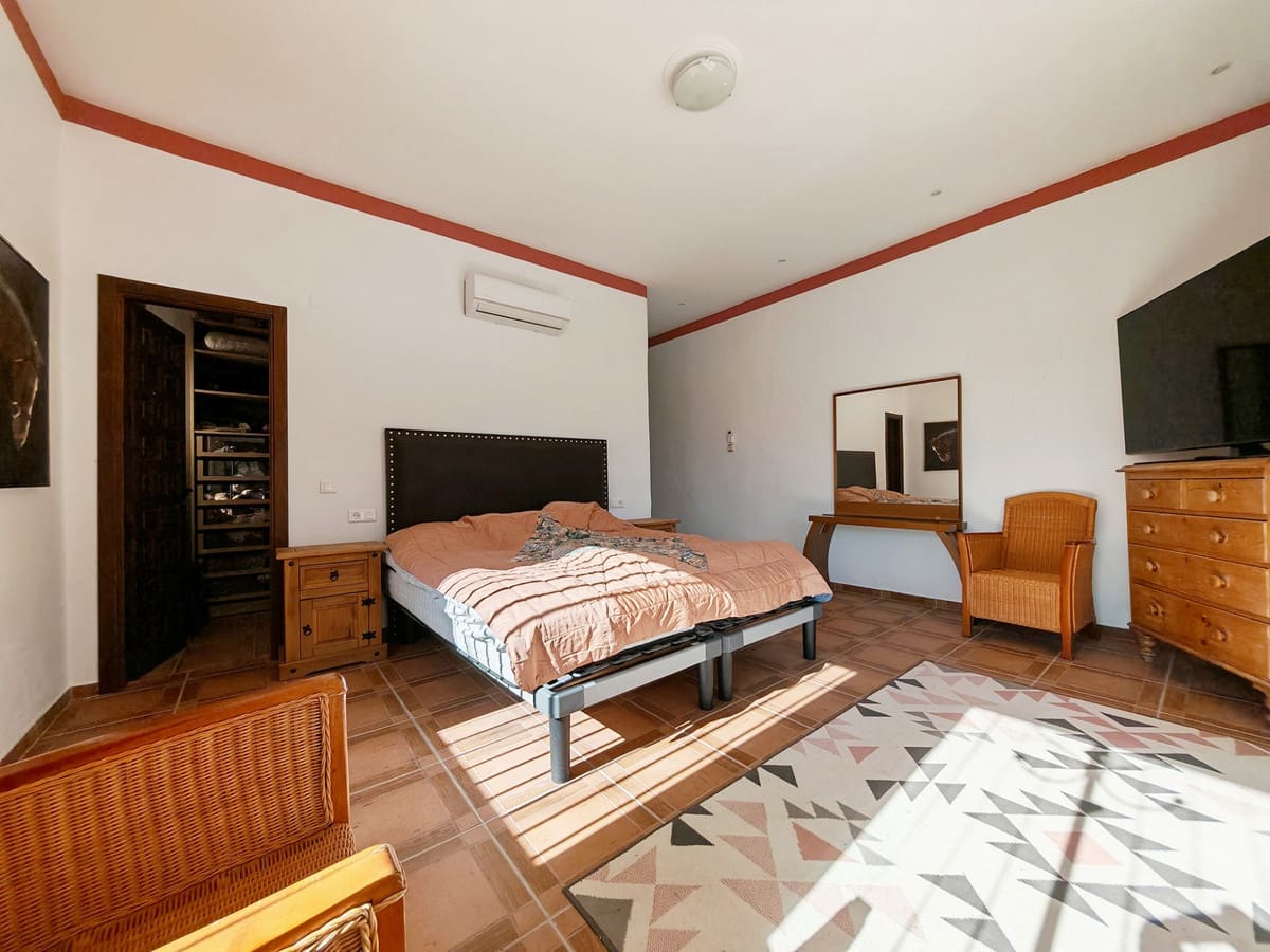 4 Zimmer Finca/Landgut zu verkaufen in Coin mit Pool Garage - 2.800.000 € (Ref: 9462040)