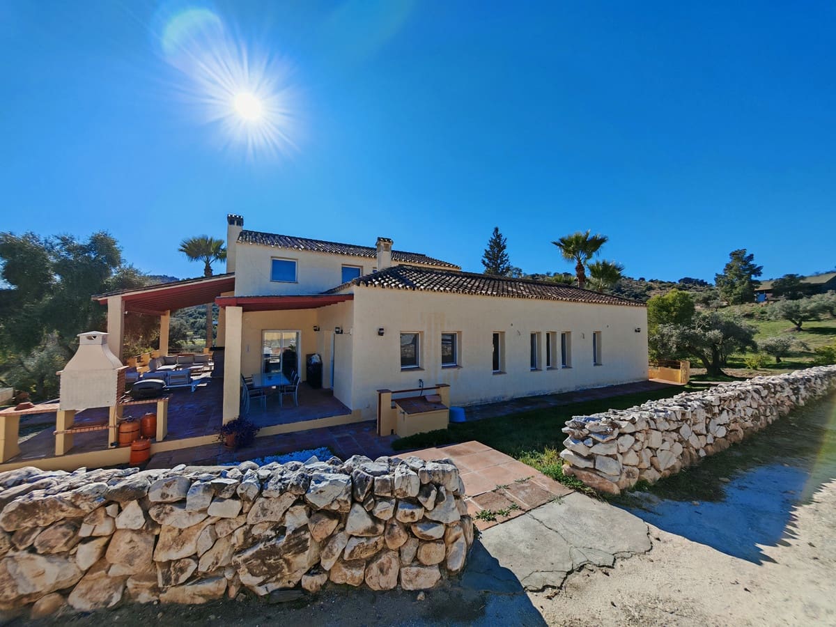 12 bedroom Finca/Country House for sale in Coin with pool garage - € 2,800,000 (Ref: 9462040)