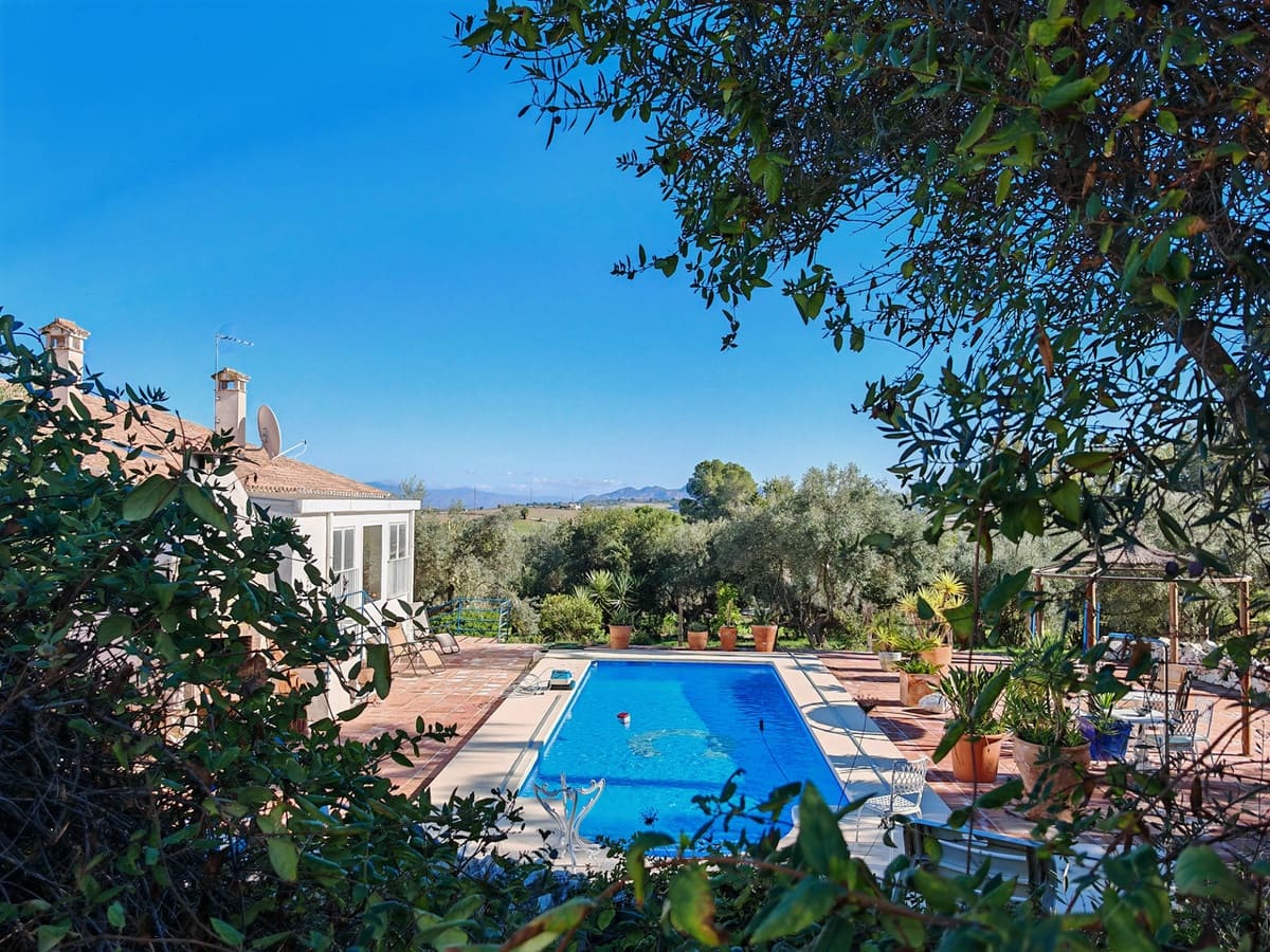 12 bedroom Finca/Country House for sale in Coin with pool garage - € 2,800,000 (Ref: 9462040)